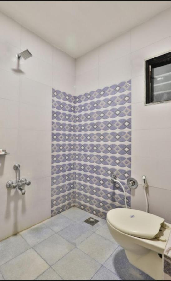 Hotel Shreenath Ahmedabad Exterior photo